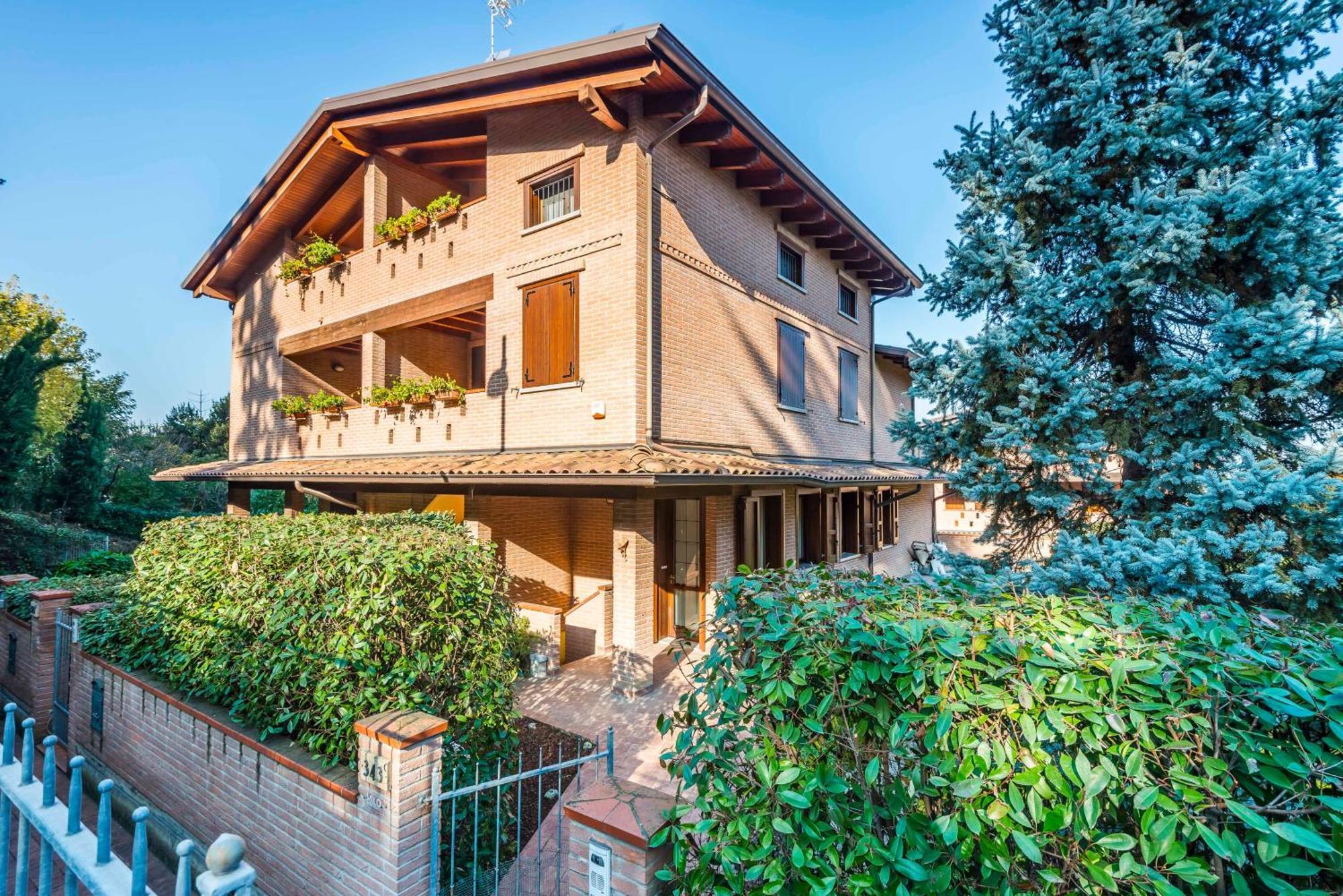 Jacuzzi Apartment In Italian Villa, Wi-Fi & Garden Sassuolo - Maranello Casalgrande Exterior foto